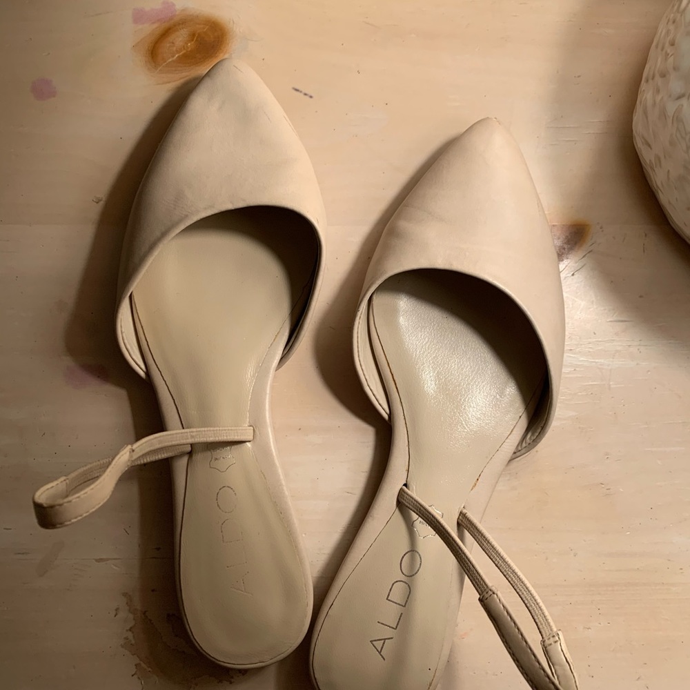 Aldo flat